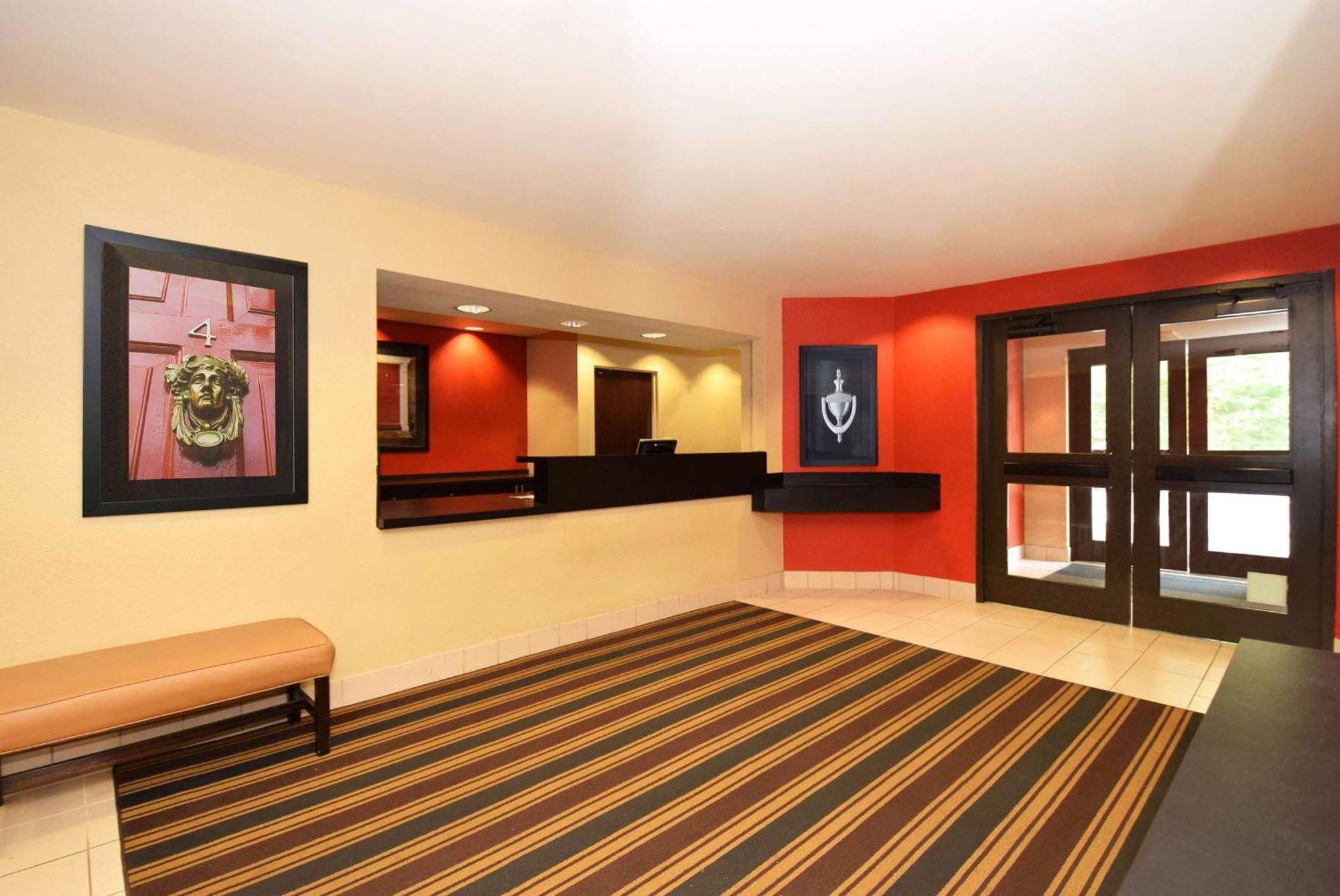 Extended Stay America Select Suites - Chicago - Westmont - Oak Brook Exterior photo