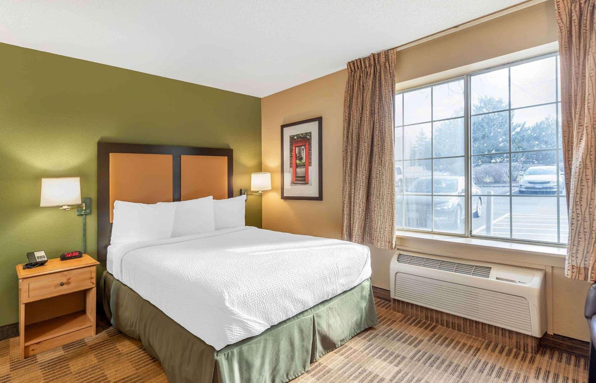 Extended Stay America Select Suites - Chicago - Westmont - Oak Brook Exterior photo