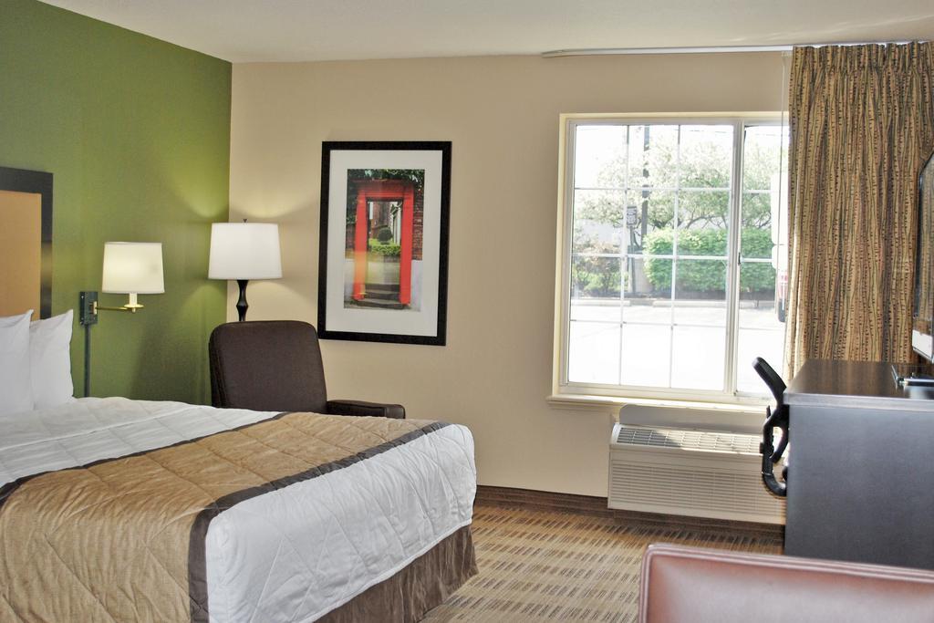 Extended Stay America Select Suites - Chicago - Westmont - Oak Brook Exterior photo