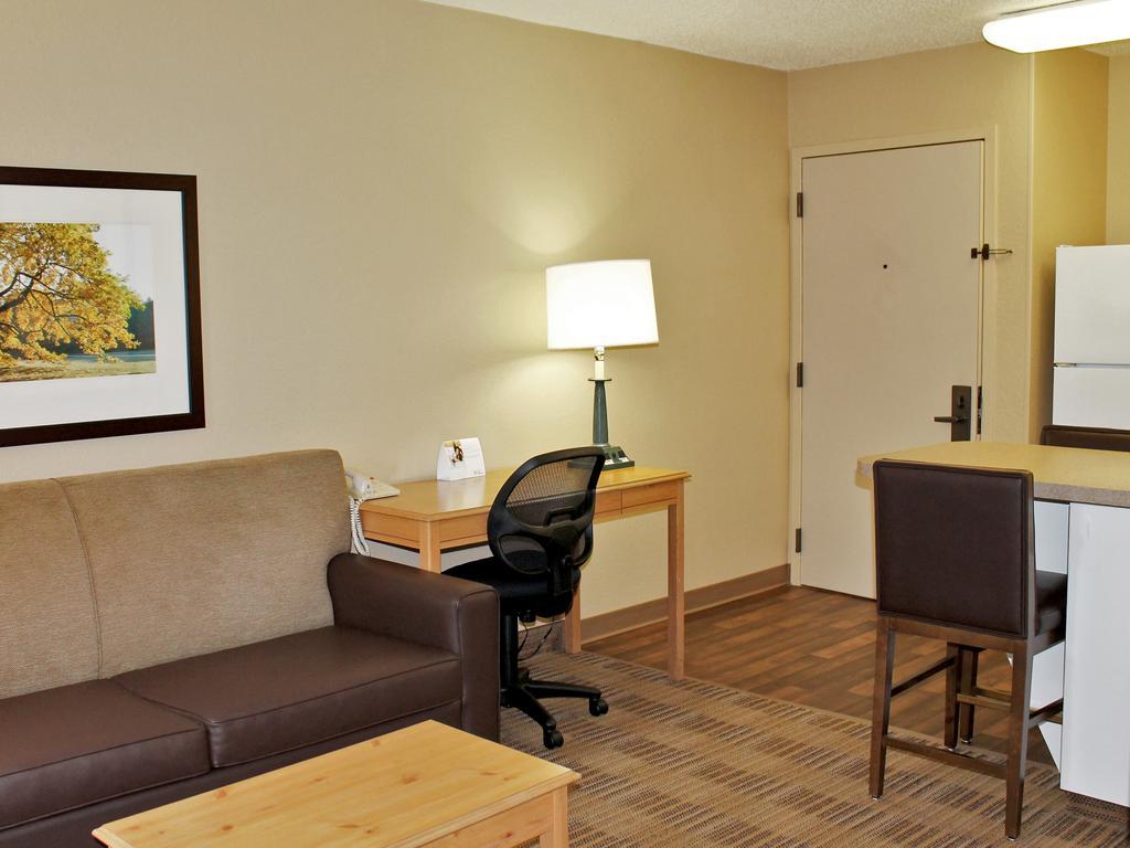 Extended Stay America Select Suites - Chicago - Westmont - Oak Brook Exterior photo